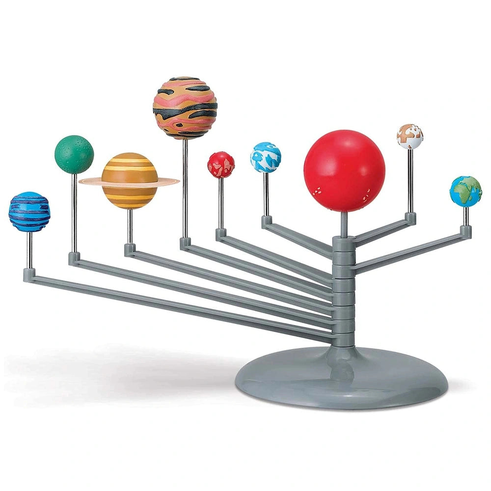4M KidzLabs Planetarium features a metallic display stand with seven colorful planets arranged in a circular pattern.