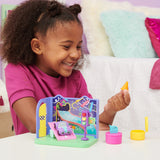 Spin Master - Gabby's Dollhouse , Carlita Purr-ific Play Room with Carlita Toy Car, Accessories, Furniture and Dollhouse Deliveries, Kids Toys for Ages 3 and up
