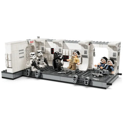 Lego - Star Wars - Boarding the Tantive IV - Construction Set Toys