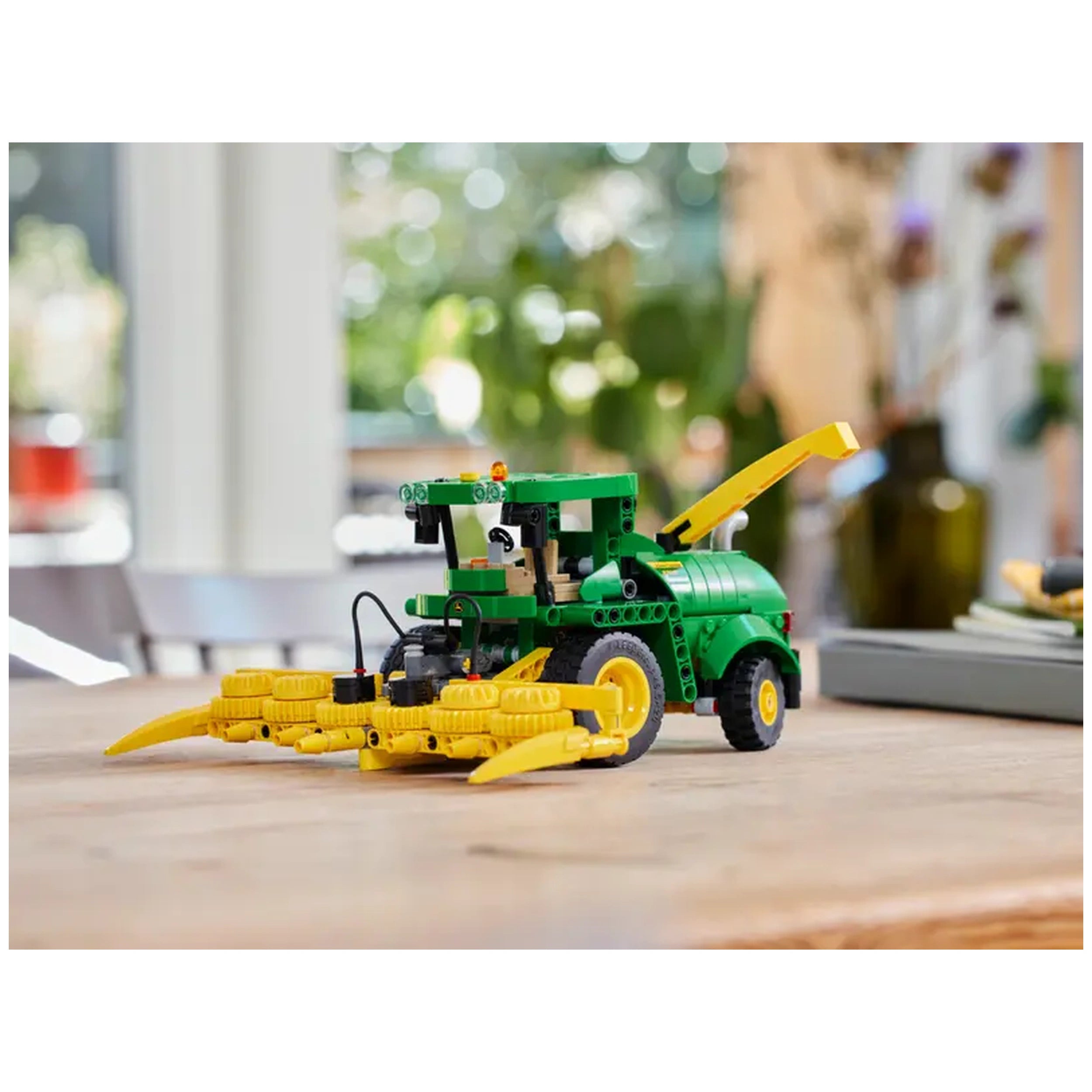 Lego - Technic - John Deere 9700 Forage Harvester - Construction Set Toys