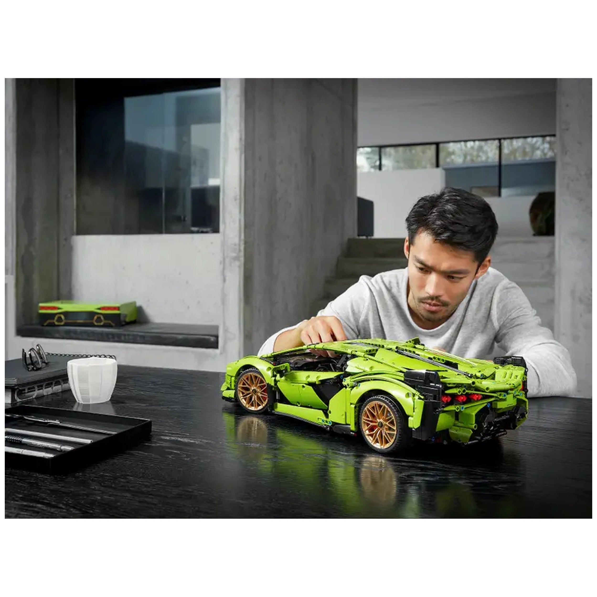 Lego - Technic - Lamborghini Sián FKP 37 - Construction Set Toys