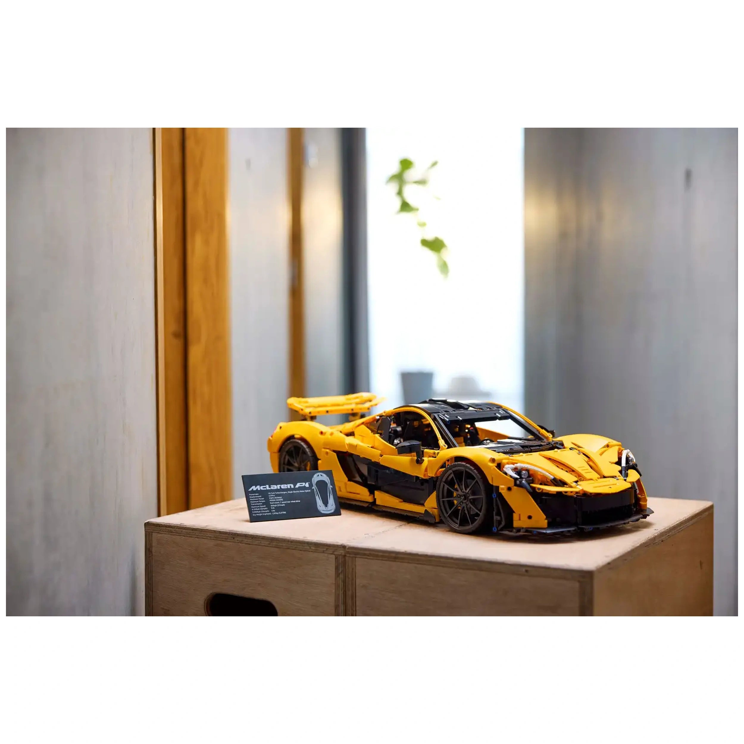 Lego - Technic - McLaren P1 - Construction Set Toys