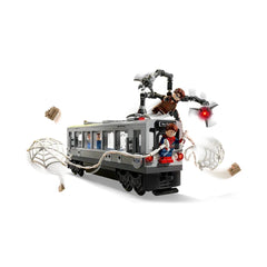 LEGO - Spider-Man vs Doc Ock Subway Train Scene - Action & Toy Figures