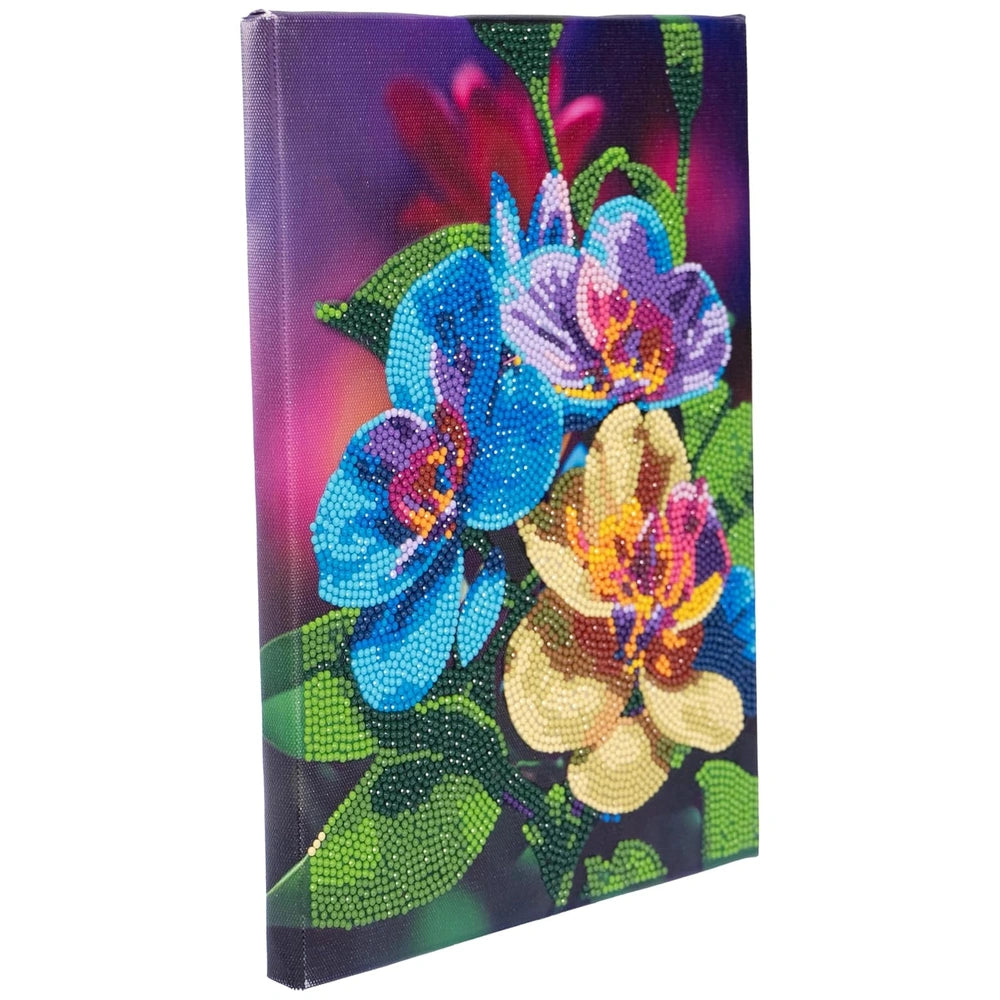 Diamantiny Artist Level Up painting on canvas features a glossy finish with blue, yellow, and green in a triangular pattern.