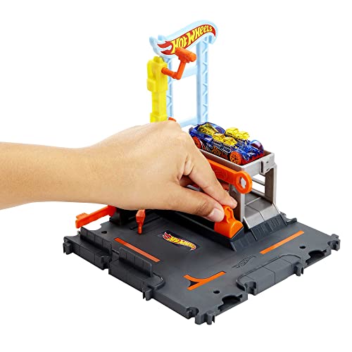 MATTEL  - Hot wheels city downtown repair station playset with 1 hot wheels car, connects to other sets & tracks, gift for kids ages 4+