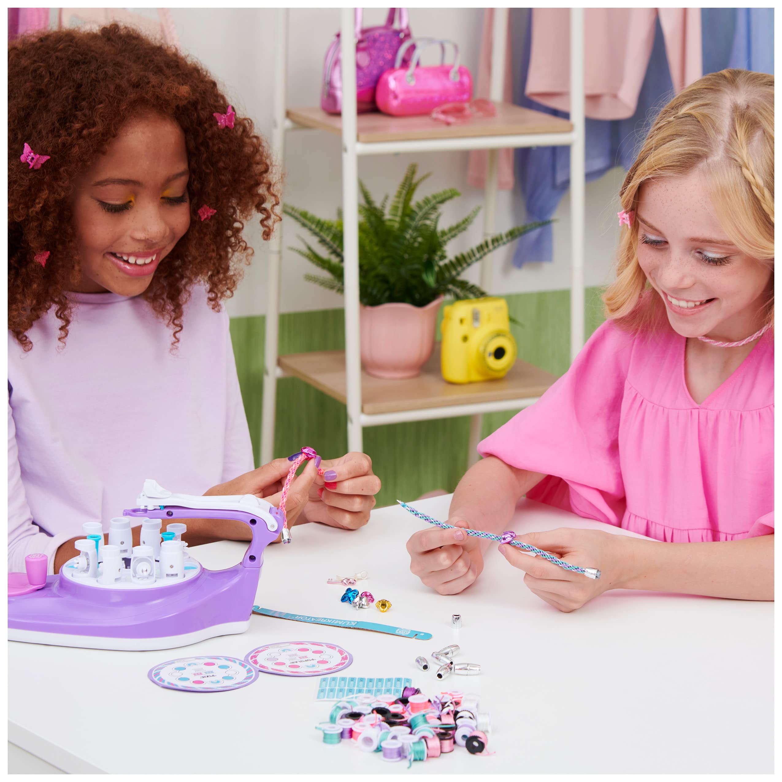 Spin Master - Cool Maker, KumiKreator Bead & Braider Friendship Necklace and Bracelet Making Kit, Arts & Crafts Kids Toys for Girls Ages 8 and up