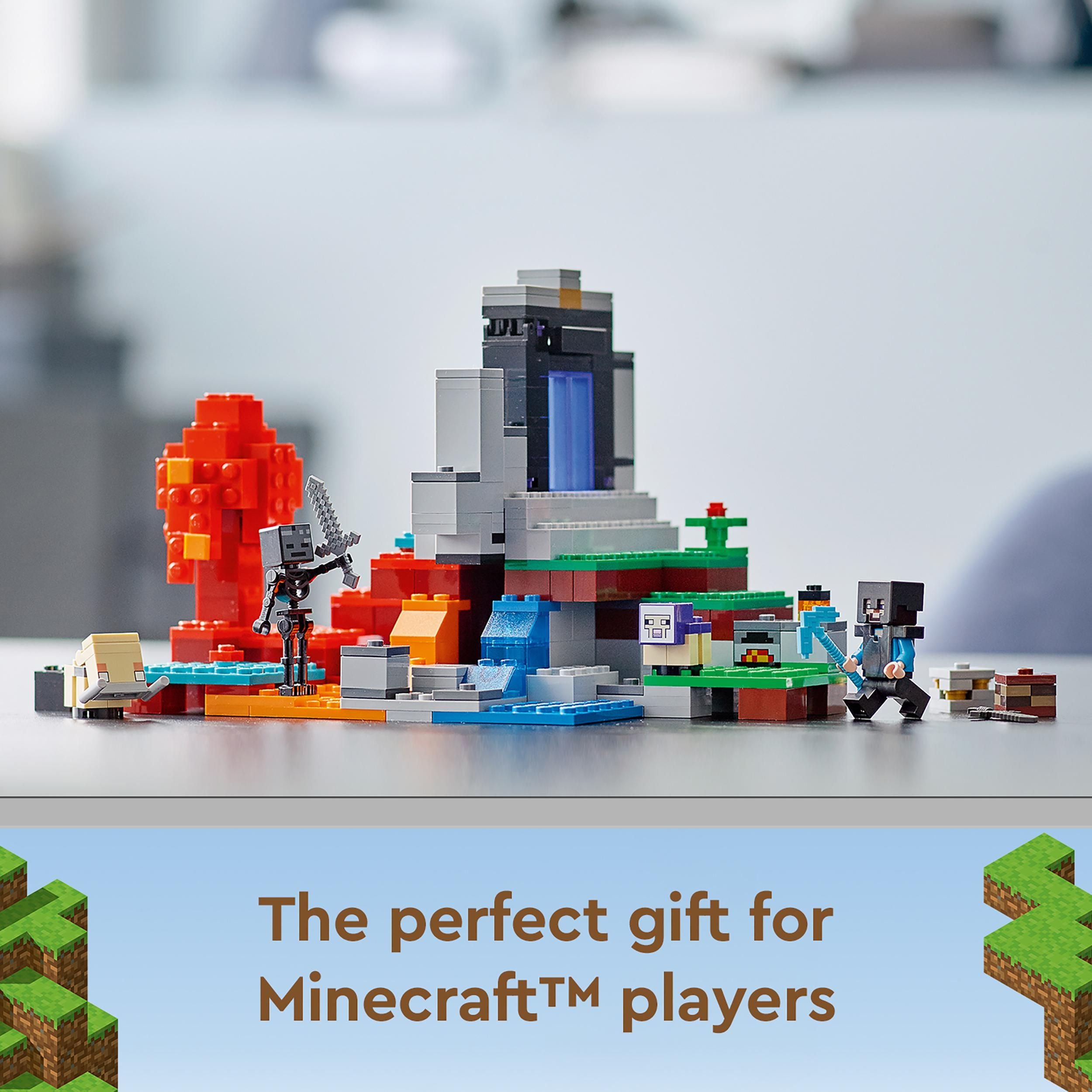 LEGO 21172 Minecraft The Ruined Portal Toy with Steve and Wither Skeleton Figures, Building Set for Kids 8 Years Old